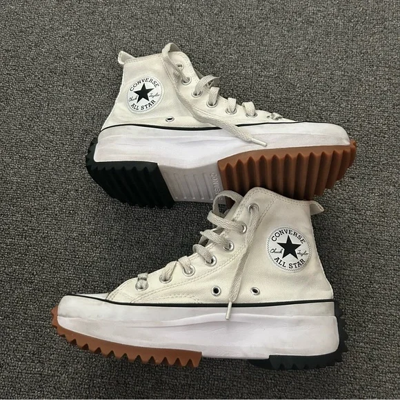 Converse Run Star Hike Lugged Hi Top in Cream, Black, & Gum Women’s Size 7 - Picture 2 of 16